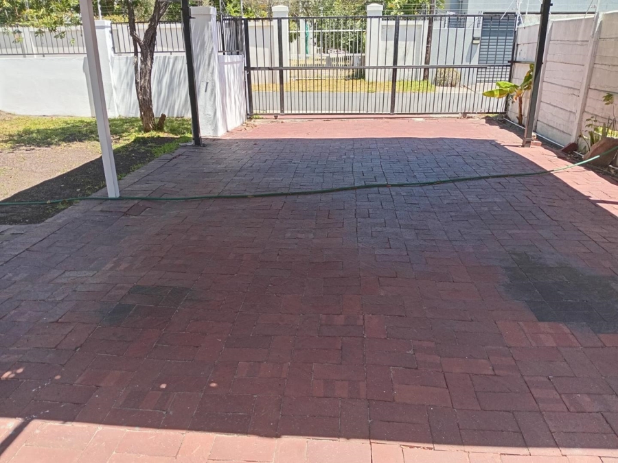 To Let 5 Bedroom Property for Rent in Rondebosch Western Cape